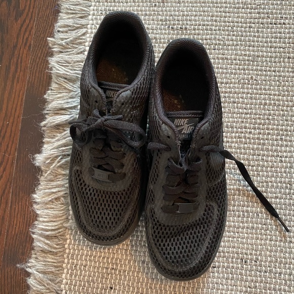 Nike Air Force 1 - black mesh
